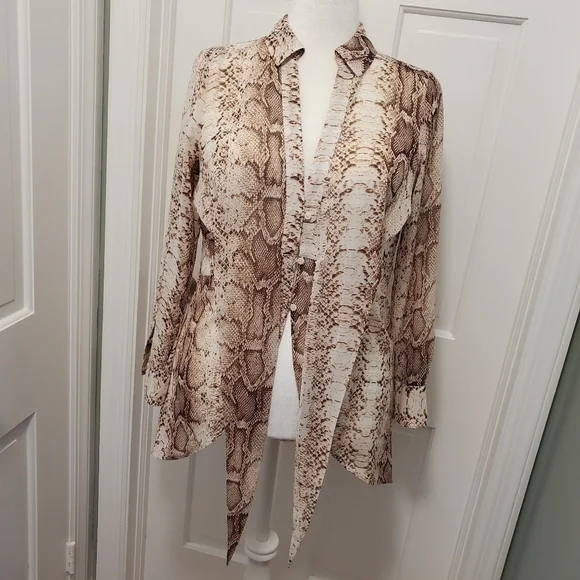 NWT Bar III Snake Print Sheer Tie/Button Front Blouse Size Med. Ret. $59.50 - Picture 5 of 13
